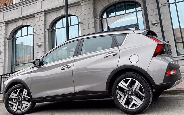 В РФ начались продажи нового кроссовера Hyundai Bayon 2022 года