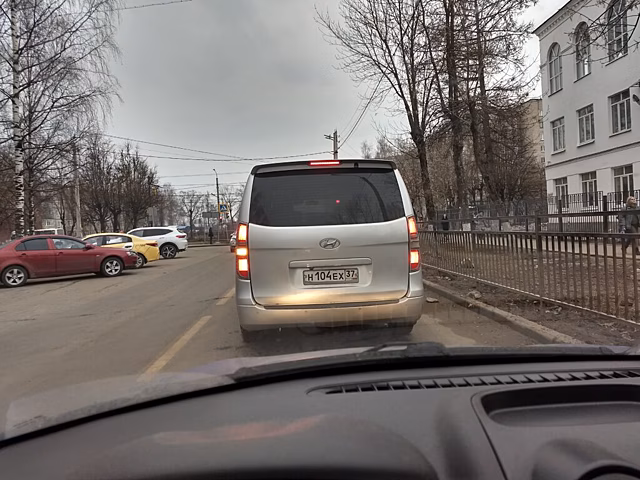 Ввезти в Россию машину из Армении в 2021 году решаются все меньше жителей РФ