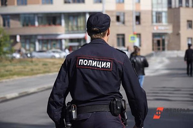 В Тюмени полиция проверяет участкового, который стрелял во дворе жилого дома