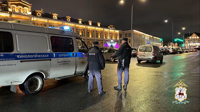 Нижегородские полицейские проводят рейды на Нижне-Волжской набережной