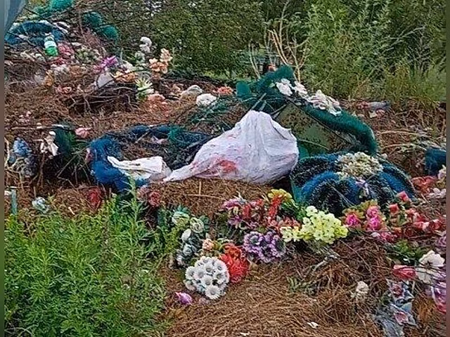 Кладбище в Шилке зарастает стихийными свалками