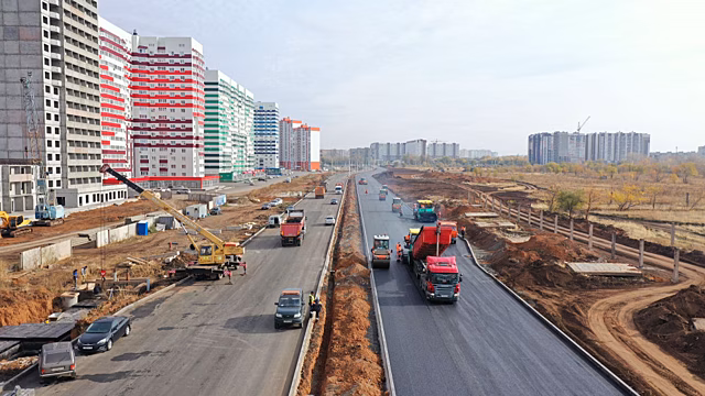 Участок дороги на ул. Рокоссовского в Оренбурге построен на 55%