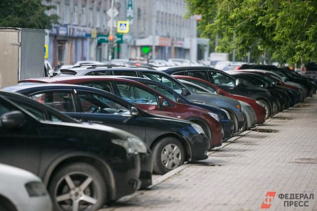 Неизвестные обстреливают автомобили во Владивостоке