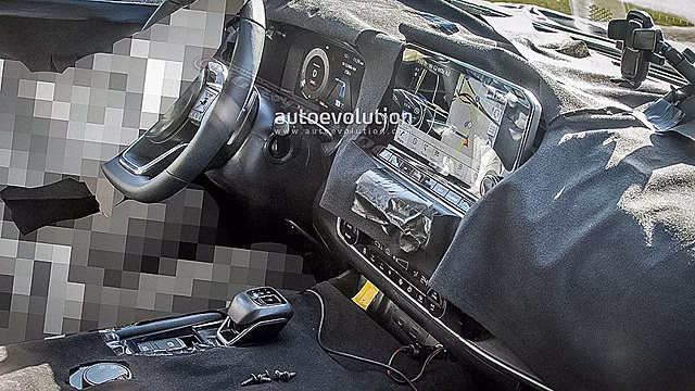 Фотошпионы заглянули в салон нового Nissan X-Trail