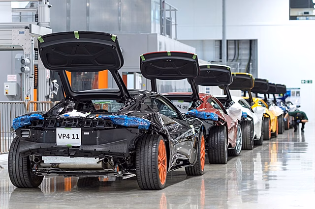 Lotus на перепутье: слухи о переезде в США