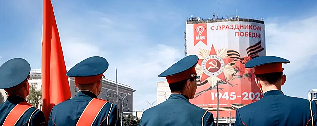 Сити-менеджер Логвиненко поручил проверить на двусмысленность убранство Ростова к 9 Мая