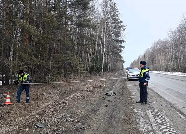 Свердловчанин сменил зимнюю резину на летнюю и попал в серьезное ДТП: пострадал ребенок