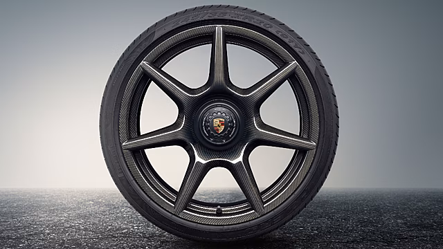 В Porsche научили правильно вставлять колпачки