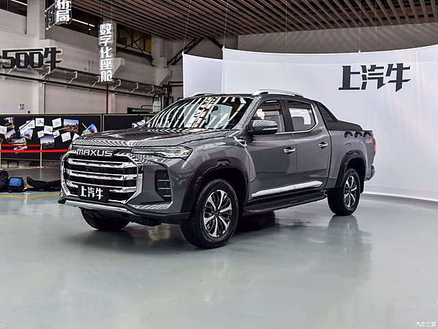 Китайский бренд Maxus представил флагманский пикап T90 с неожиданно роскошным салоном