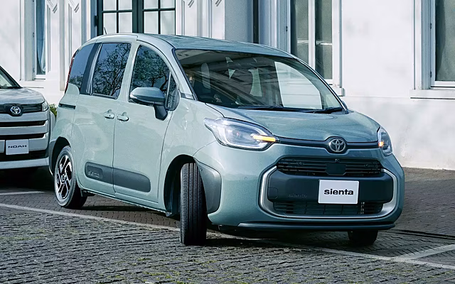 Надежная семейная Toyota по цене "Ларгуса" появилась на российском рынке