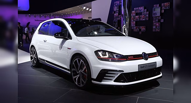 Сильнейшего выявляли среди Volkswagen Golf GTI Clubsport и Honda Civic Type R