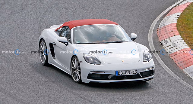 Porsche 718 Spyder засняли на тестах