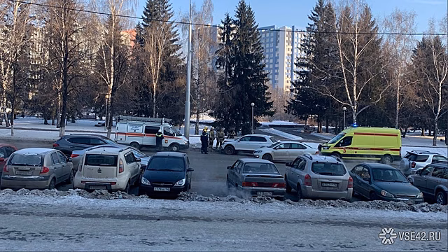 Загадочное ДТП произошло на проспекте в центре Кемерова