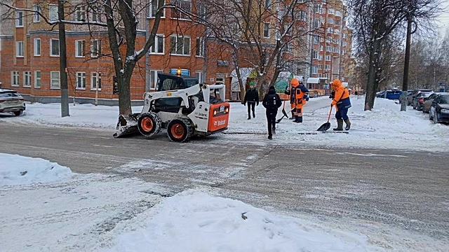 Подрядчики выполняют работу над ошибками