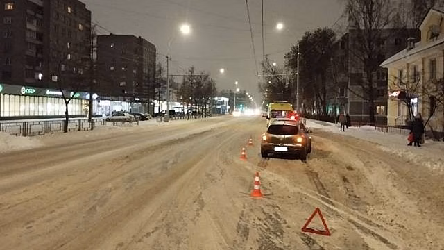 В Вологде молодой водитель сбил пенсионерку, нарушившую правила