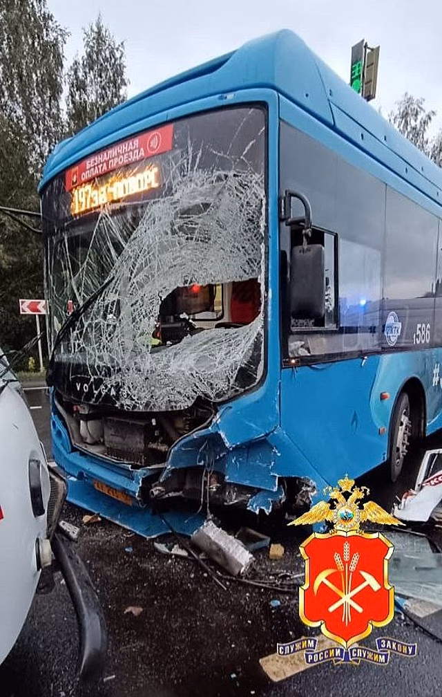 Прокуратура начала проверку по факту ДТП со скорой и автобусом в Кемерове