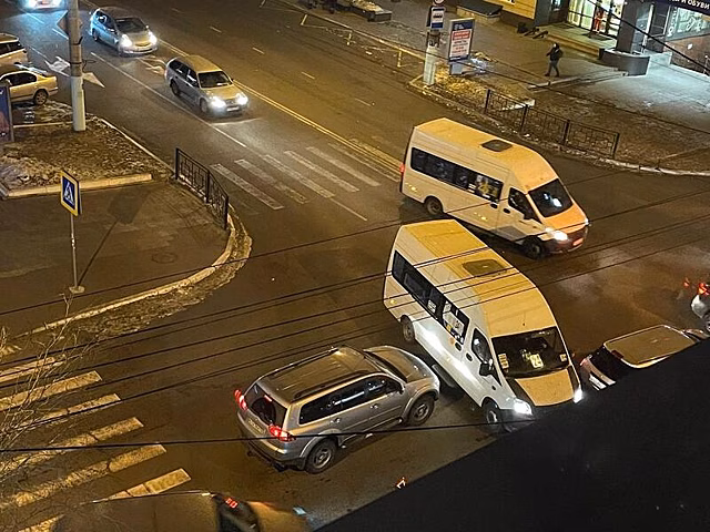 В центре Читы на перекрёстке улиц Журавлёва-Ленина затруднено движение из-за аварии