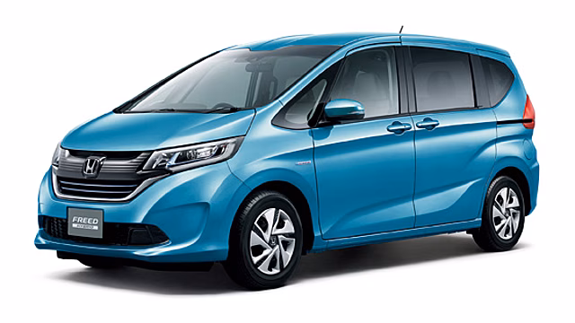 Honda Freed возглавила ТОП-10 самых популярных автомобилей с пробегом в РФ из Японии в 2022 году