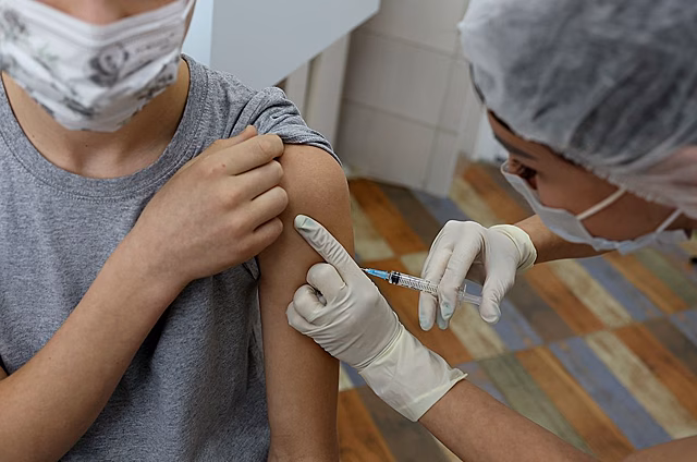 В Ростовской области привили более 94% сотрудников промышленного и топливно-энергетического комплекса