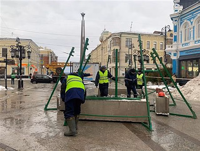 На ул. Ленинградской в Самаре установят 16-метровую елку