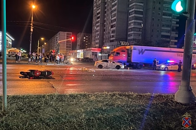 На юге Волгограда в ДТП погиб байкер