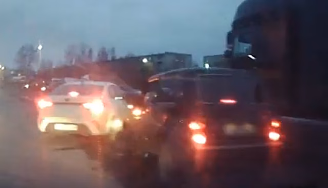 Обочечник устроил ДТП в Петрозаводске