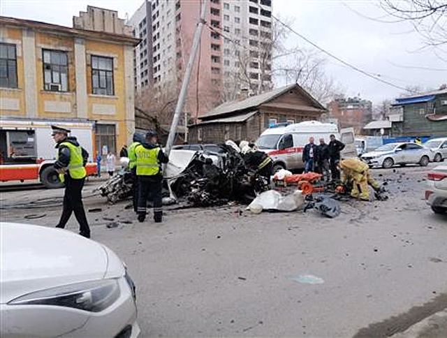 В центре Самары водитель Volkswagen въехал в столб