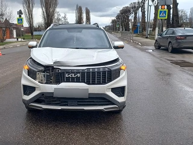 Житель Добринки сбил 13-летнюю школьницу на пешеходном переходе в Грязях