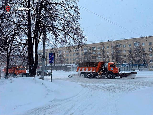 Губернатор Кузбасса вызвал подкрепление для снегоочистки