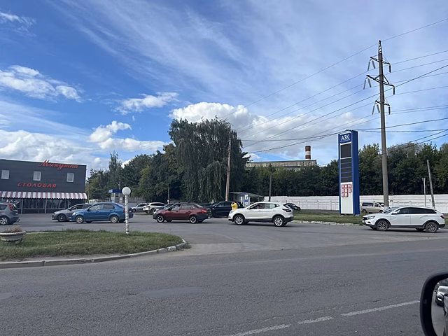 В Туле сохраняются очереди на АЗС несмотря на высокую цену бензина