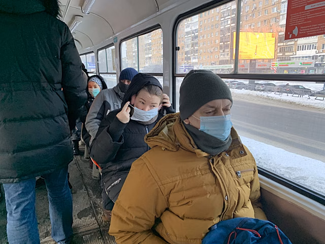 В Самаре продолжают контролировать масочный режим в общественном транспорте