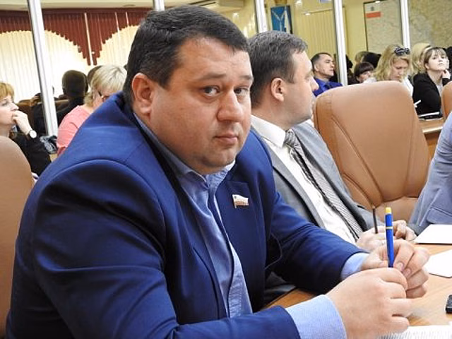 Денисенко пожаловался на давление из-за законопроекта о штрафах за уклонение от уборки