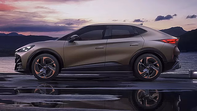 Cupra обновила кроссовер Tavascan: новая базовая версия и увеличенный экран