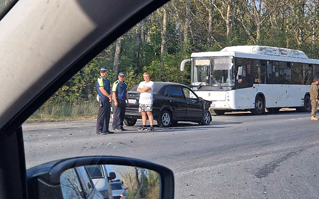 В Рязани произошла авария при повороте на кладбище