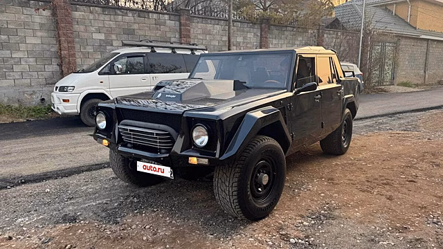 Редчайший внедорожник Lamborghini LM002 продают в Казахстане