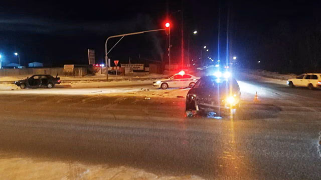 В Новосибирске произошло массовое ДТП с легковушками, фурой и грузовиком