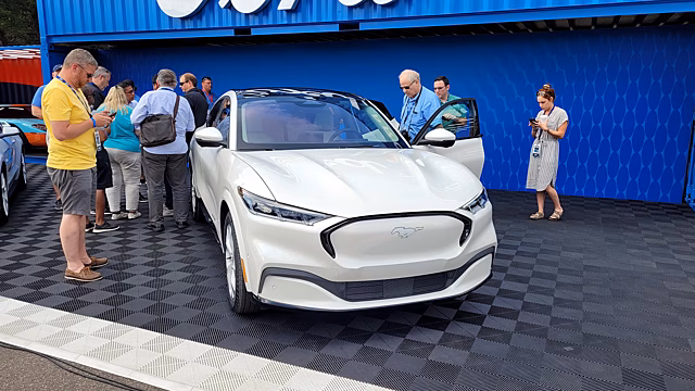 Ford Mustang Mach-E 2022 года получил дополнительный запас хода благодаря увеличенной емкости аккумулятора