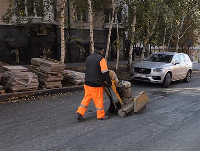 Благоустройство ул. Ленинградской должно завершиться к 1 ноября