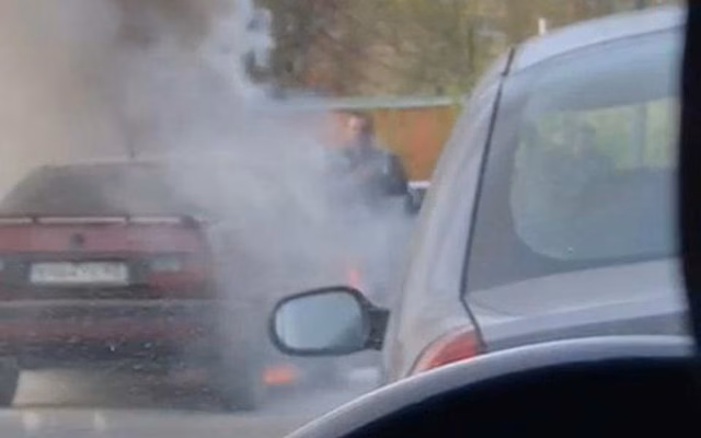 В Рязани на улице Спортивной сгорела машина