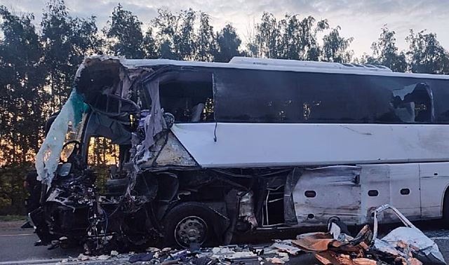 Следовавший через Волгоград пассажирский автобус попал в страшное ДТП