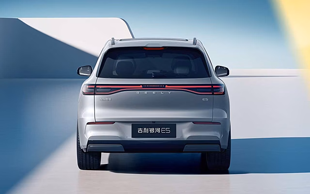 Похож на Porsche Macan: новый «китаец» за ₽1,9 млн дебютирует в августе