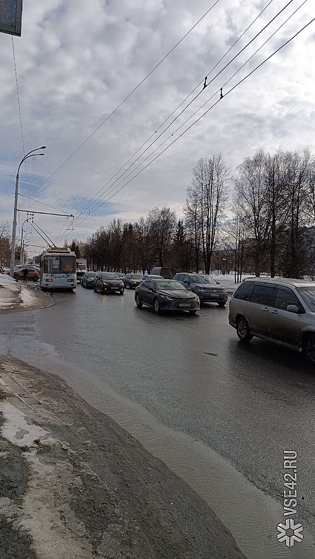 Кемерово встало в длинных пробках из-за проведения фестиваля