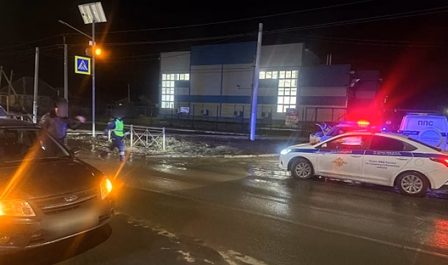 Под Волгоградом пенсионер сбил двух 10-летних школьников возле перехода