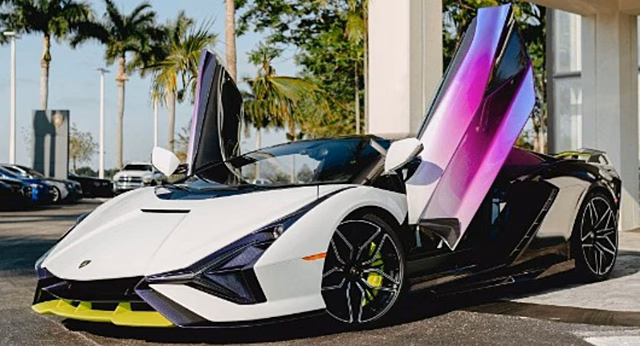 В Лондоне увидели невероятный Lamborghini Sian за 4 млн долларов