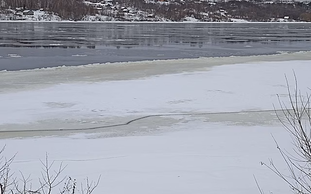 МЧС напомнило о местах с самым опасным льдом