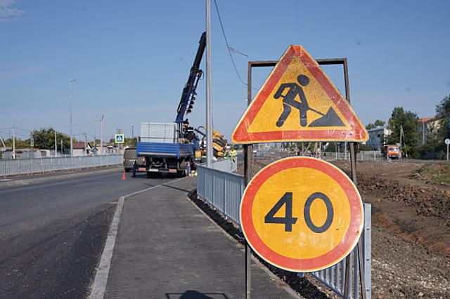 В трех селах Самарской области в 2025 году появятся тротуары и уличное освещение