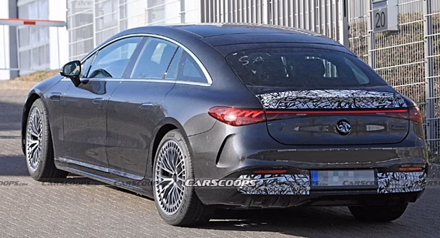 «Заряженный» седан Mercedes-AMG EQS Electric Performance снова замечен на тестах