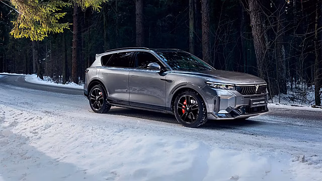 Из премиальных авто россияне выбирают Voyah, Tank и BMW