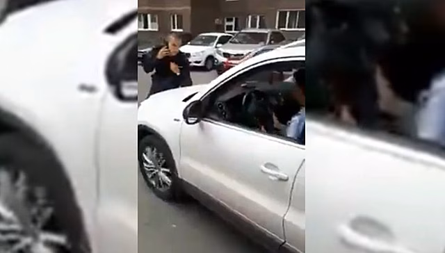 Жительница Видного дважды чуть не переехала остановившего ее полицейского