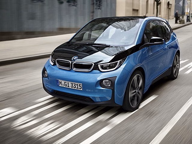 На электрокар BMW i3 назвали российские цены